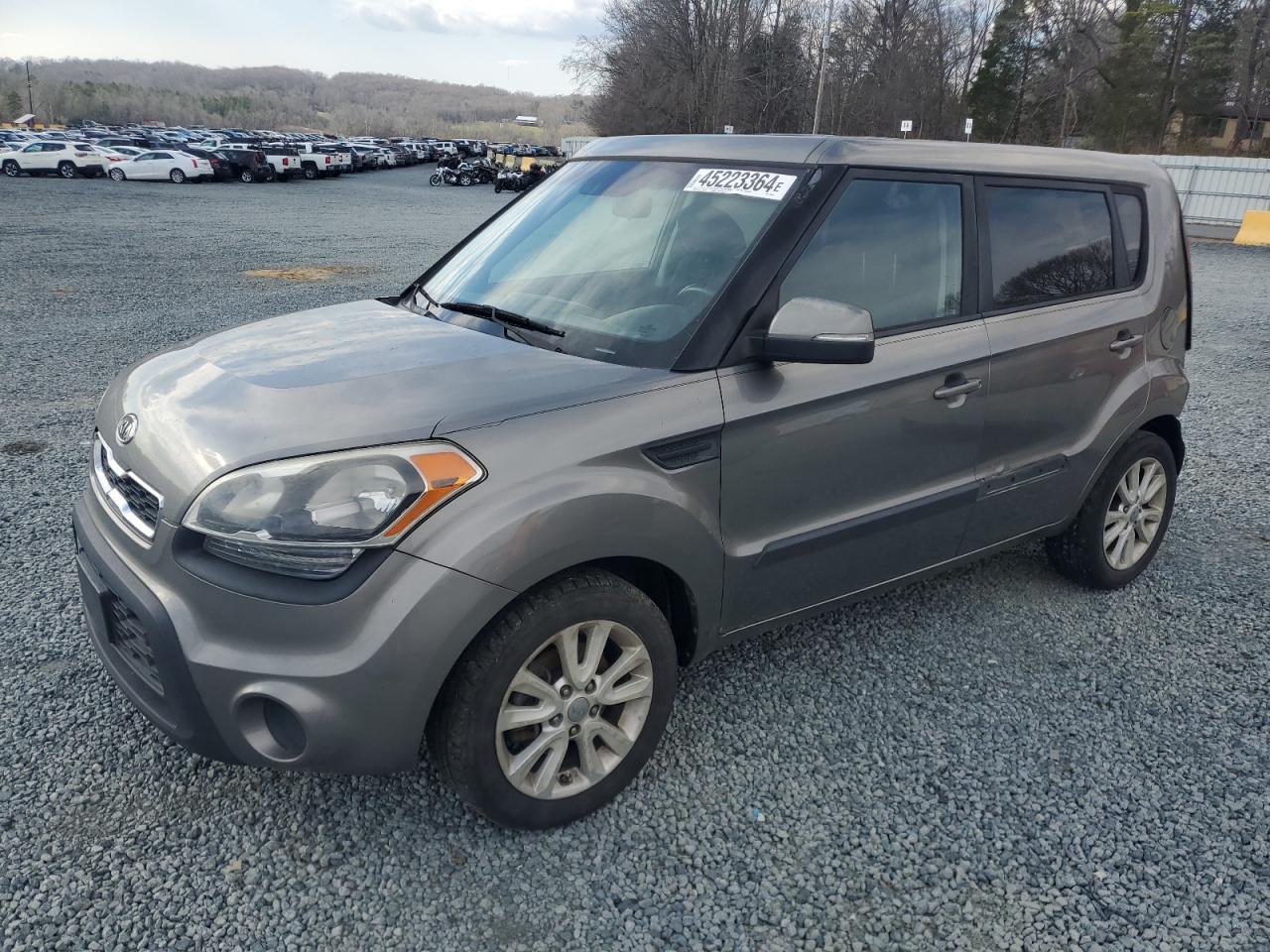 2012 KIA SOUL + car image