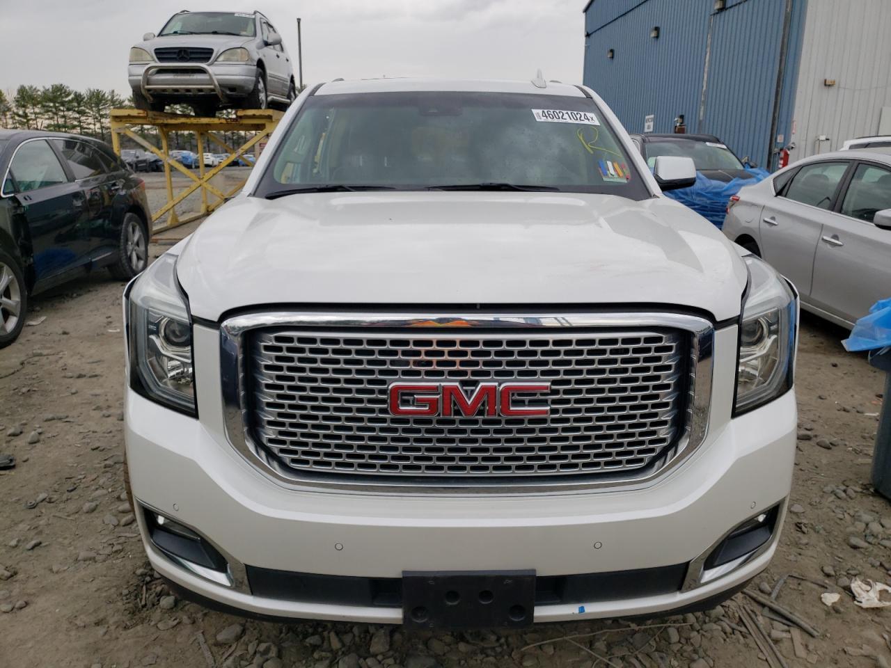 2017 GMC YUKON DENA - Фото 5