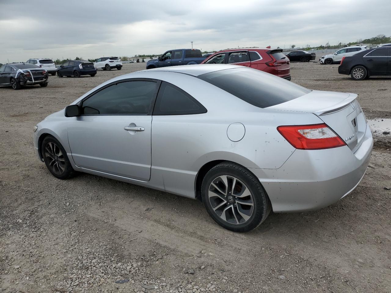 2011 HONDA CIVIC LX - Image 2