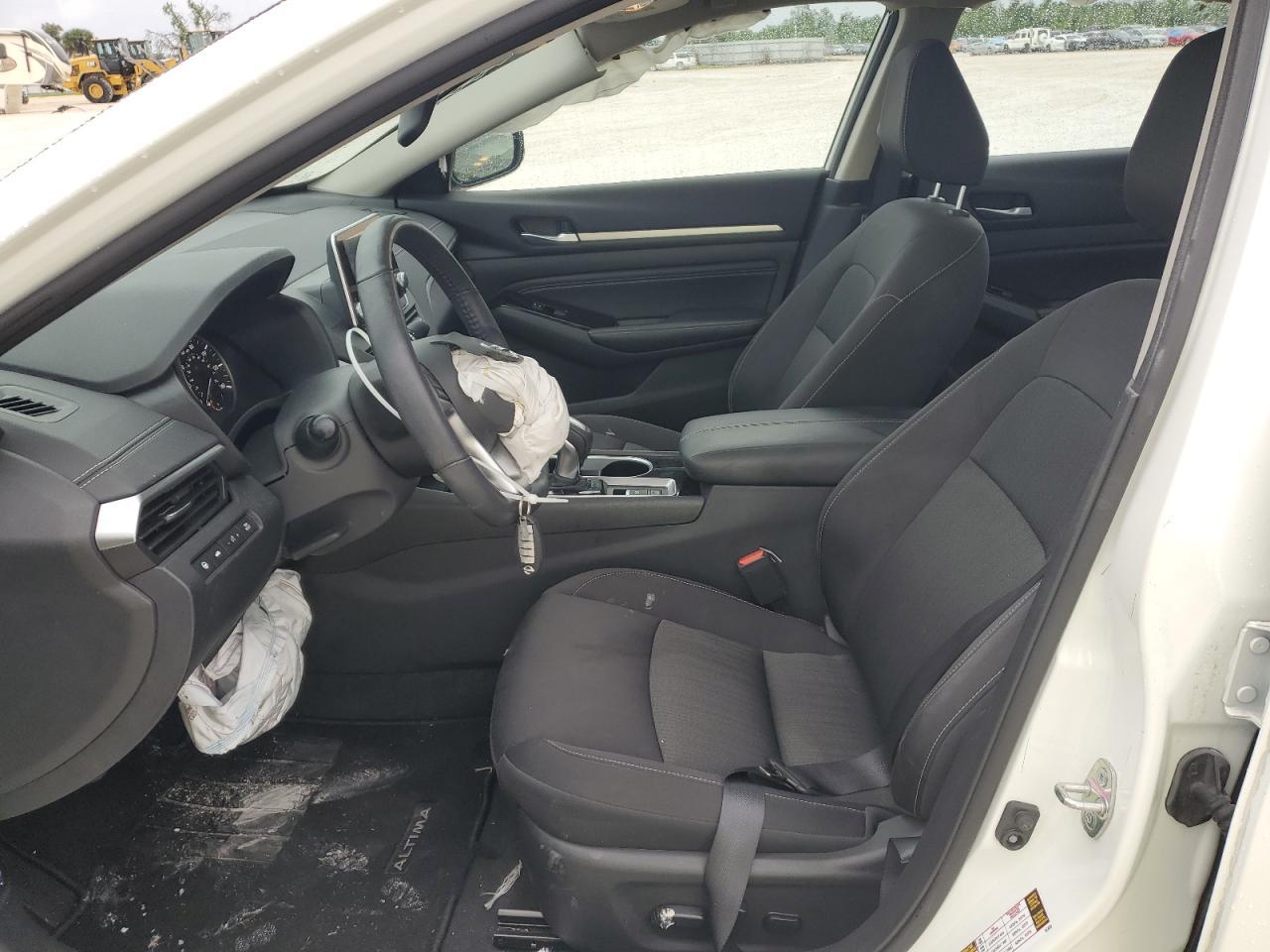 2022 NISSAN ALTIMA SV - Image 7