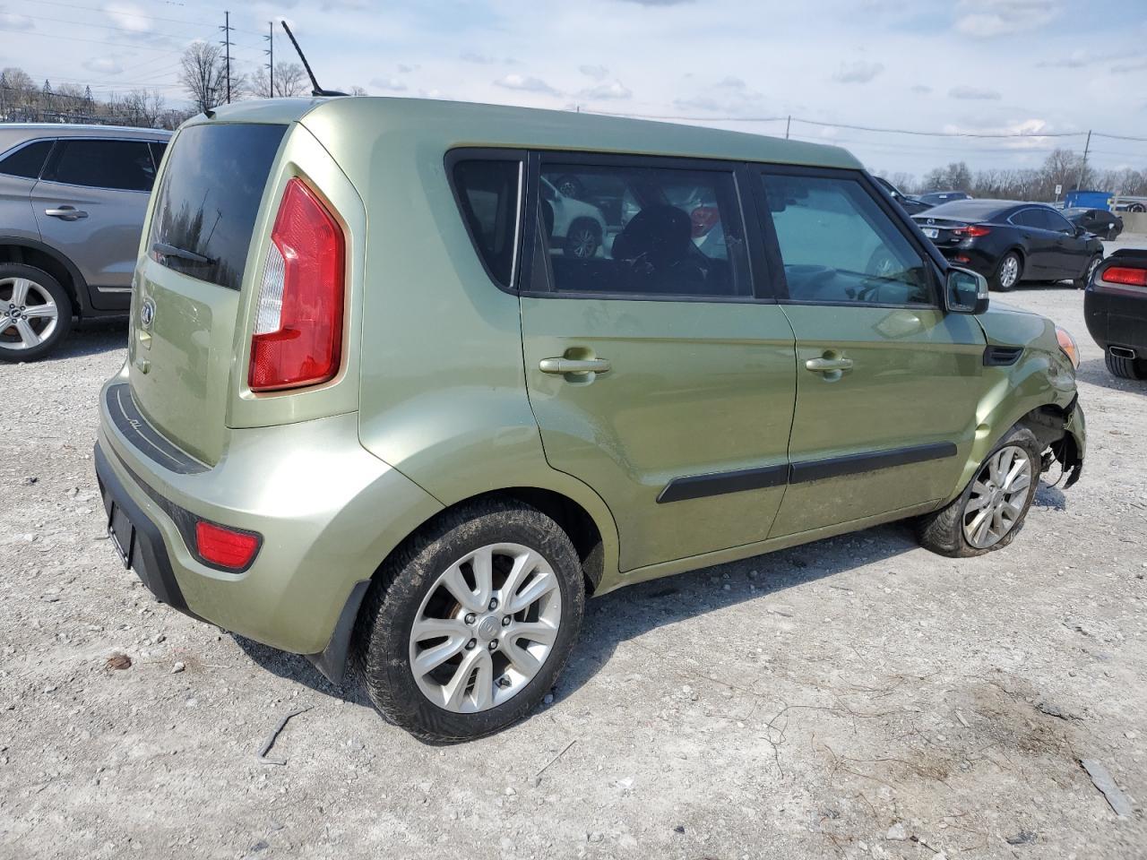 2013 KIA SOUL + - Image 3