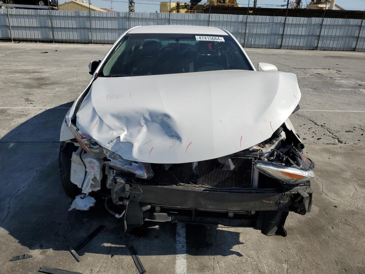 2016 TOYOTA CAMRY LE - Фото 5