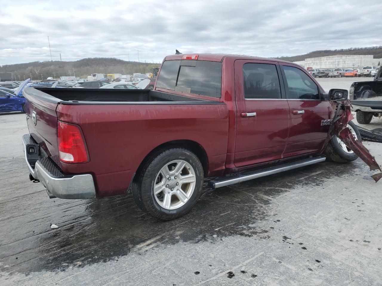 2017 RAM 1500 SLT - Image 3