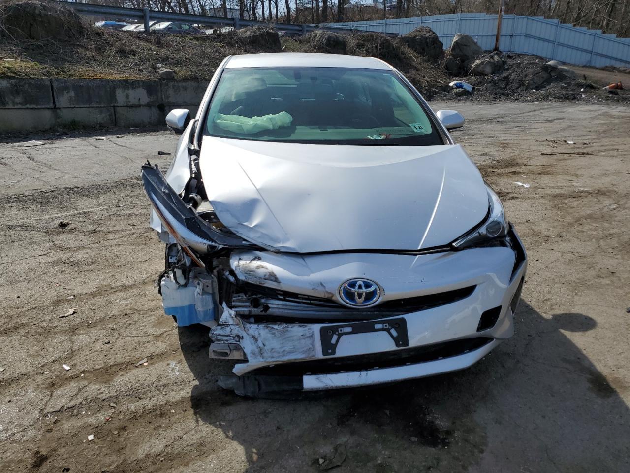 2016 TOYOTA PRIUS - Image 5