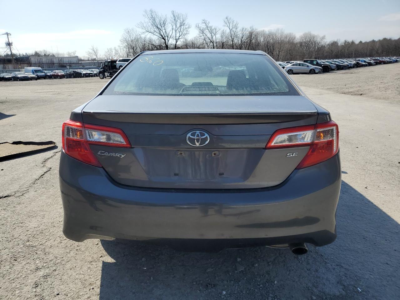 2014 TOYOTA CAMRY L - Image 6