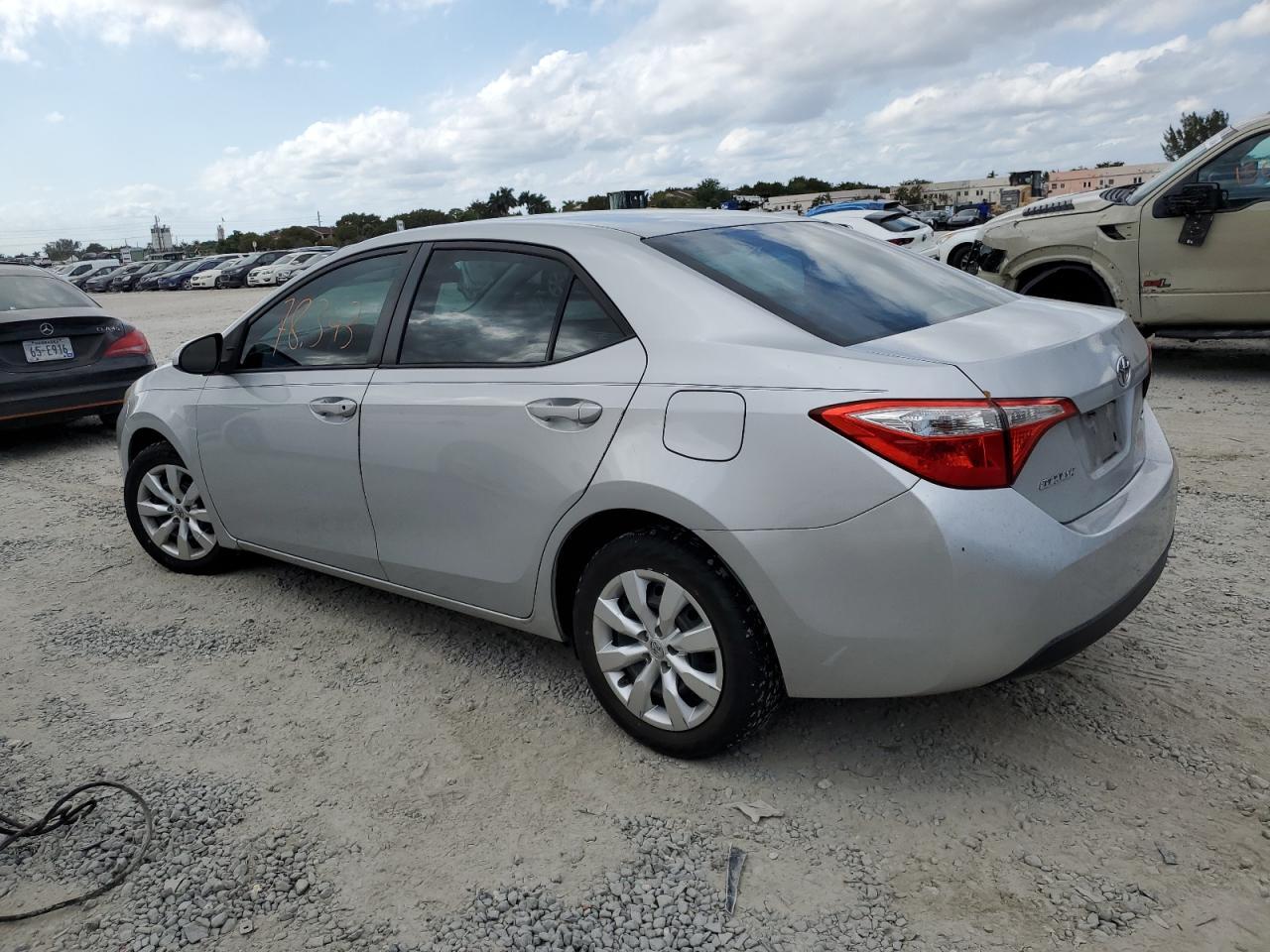 2016 TOYOTA COROLLA L - Фото 2