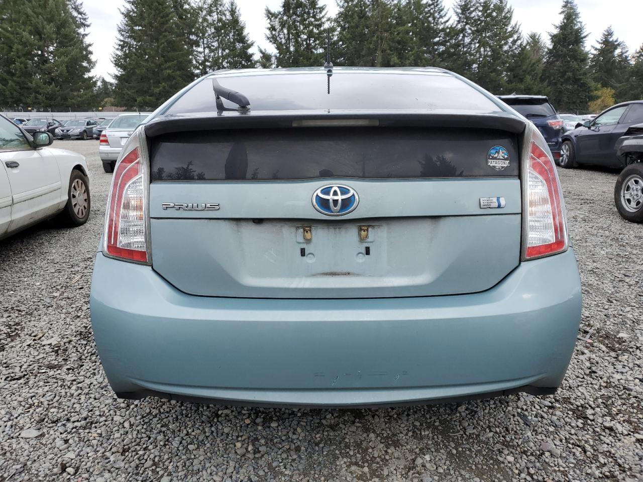 2015 TOYOTA PRIUS - Image 6