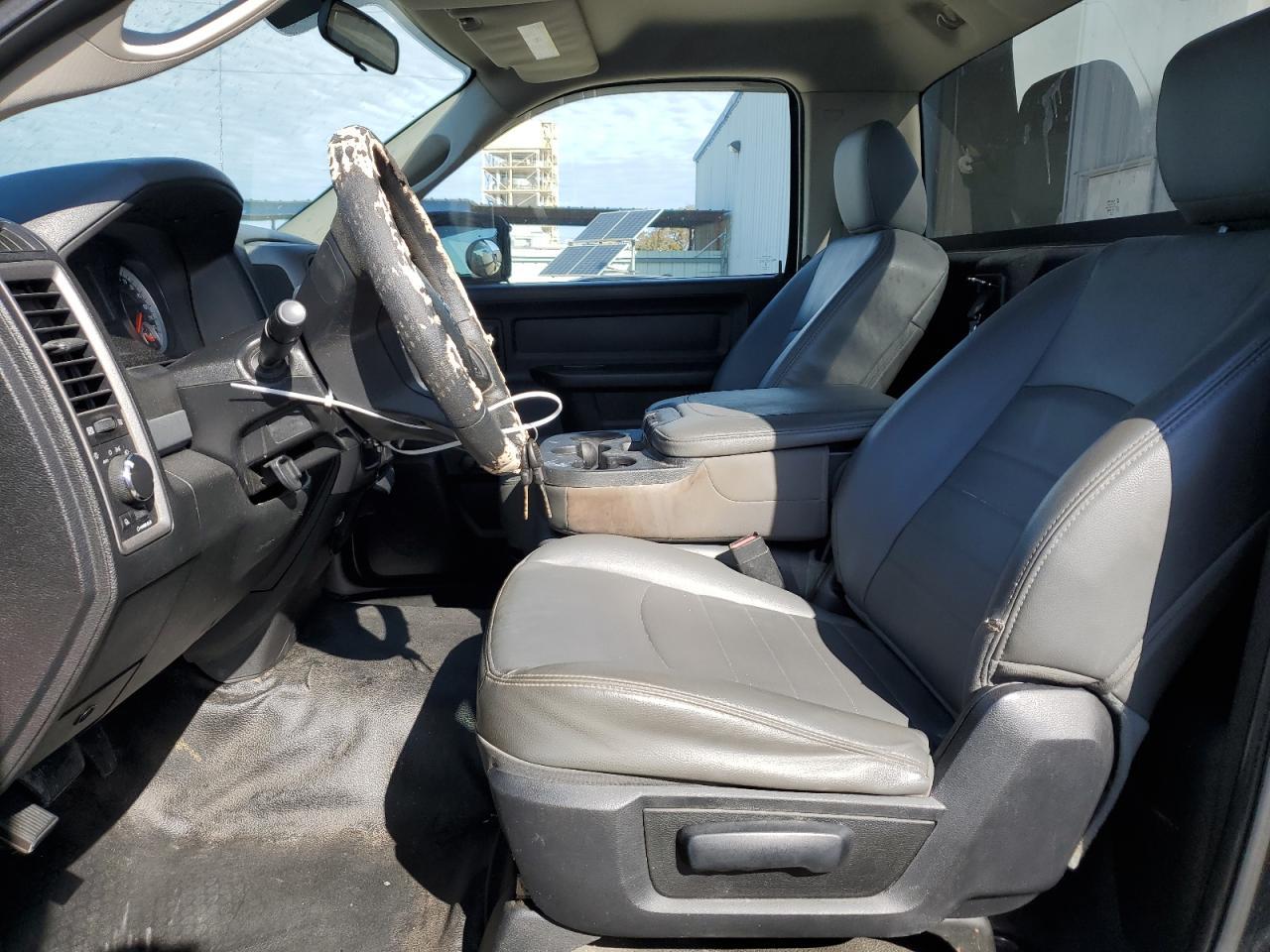 2014 RAM 1500 ST - Image 7