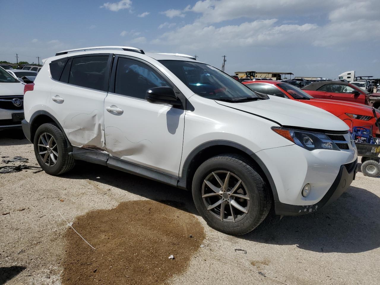 2015 TOYOTA RAV4 LE - Image 4