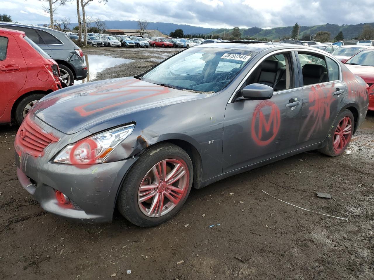 2015 INFINITI Q40 car image