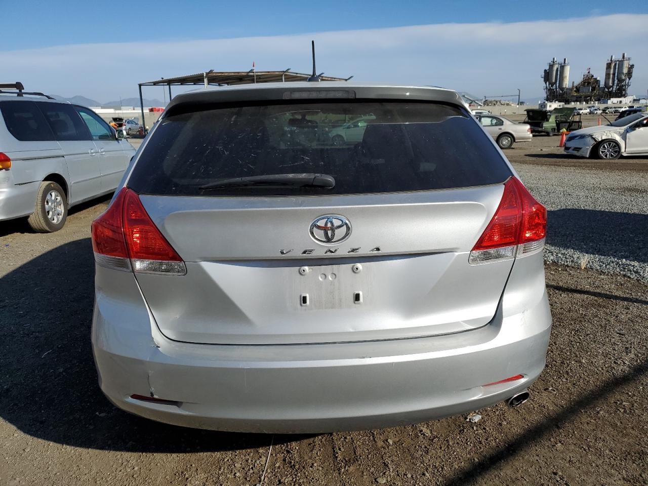 2011 TOYOTA VENZA - Фото 6