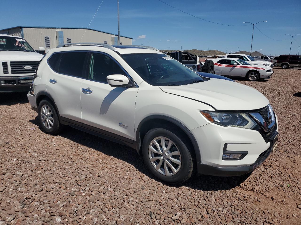 2017 NISSAN ROGUE SV H - Image 4