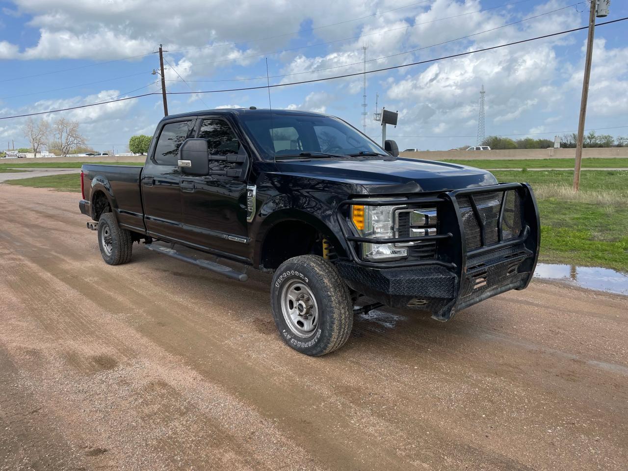 2017 FORD F350 SUPER