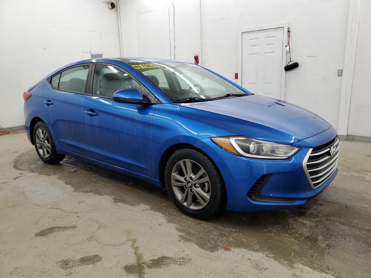 2017 HYUNDAI ELANTRA SE - Image 4