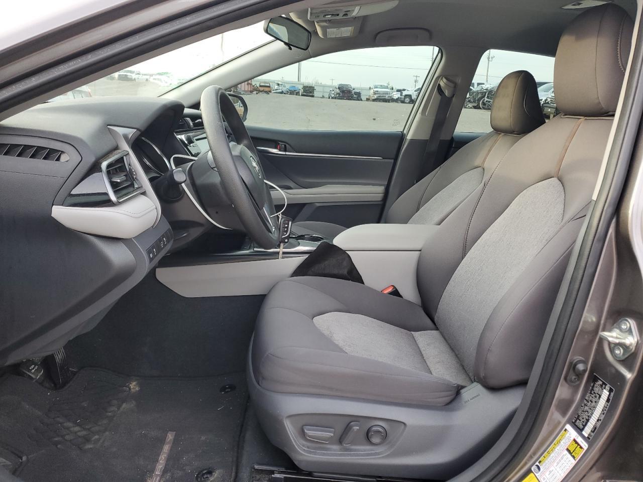 2020 TOYOTA CAMRY LE - Фото 7