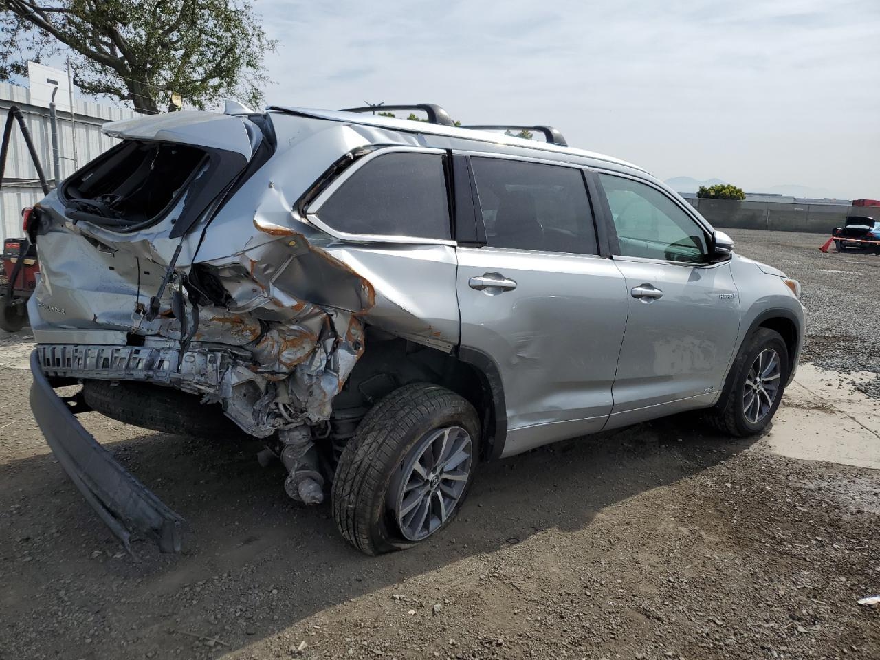 2018 TOYOTA HIGHLANDER - Image 3