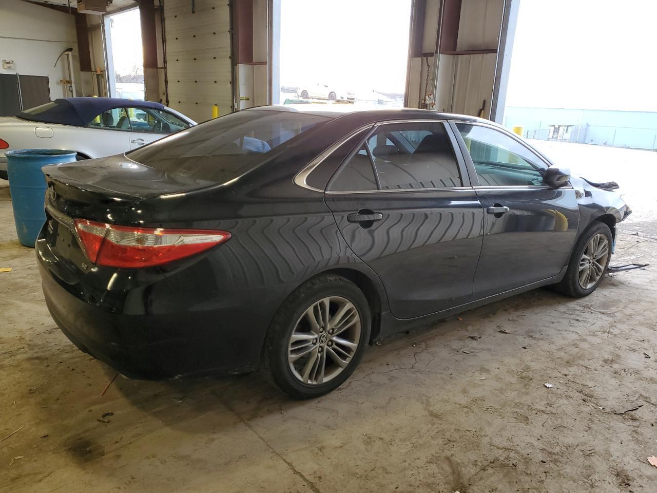 2015 TOYOTA CAMRY LE - Image 3
