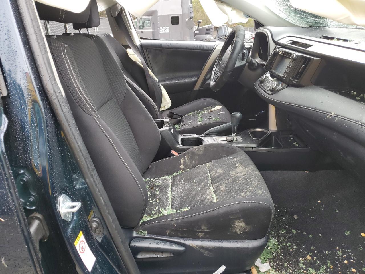 2017 TOYOTA RAV4 XLE - Image 7