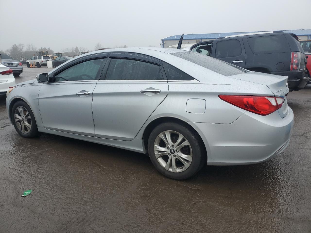 2011 HYUNDAI SONATA SE - Фото 2