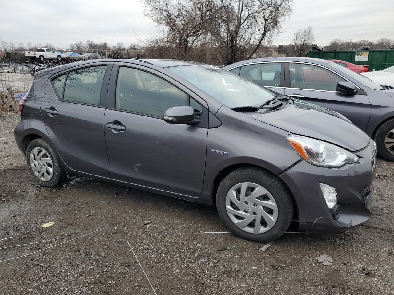 2015 TOYOTA PRIUS C - Image 4