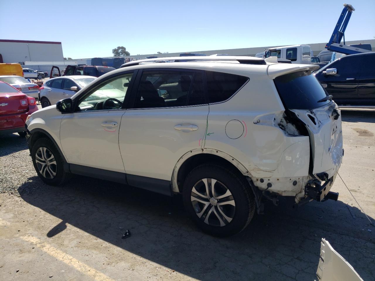 2016 TOYOTA RAV4 LE - Фото 2