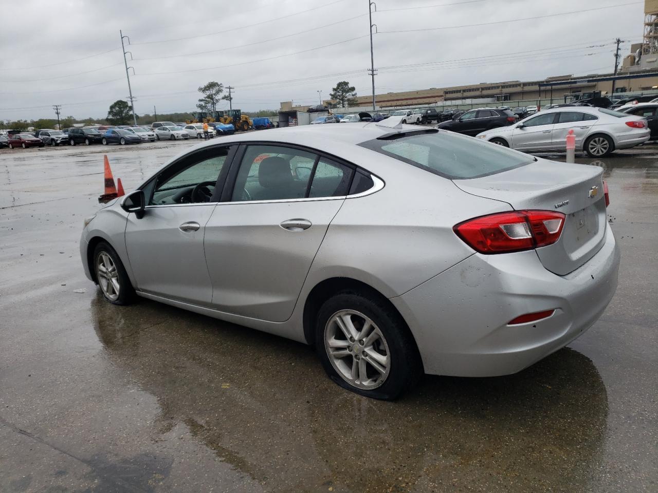 2017 CHEVROLET CRUZE LT - Image 2