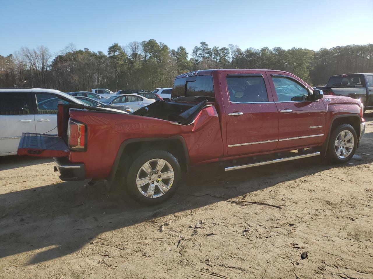 2018 GMC SIERRA K15 - Фото 3