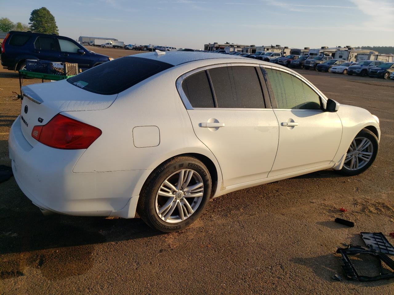 2012 INFINITI G37 BASE - Image 3