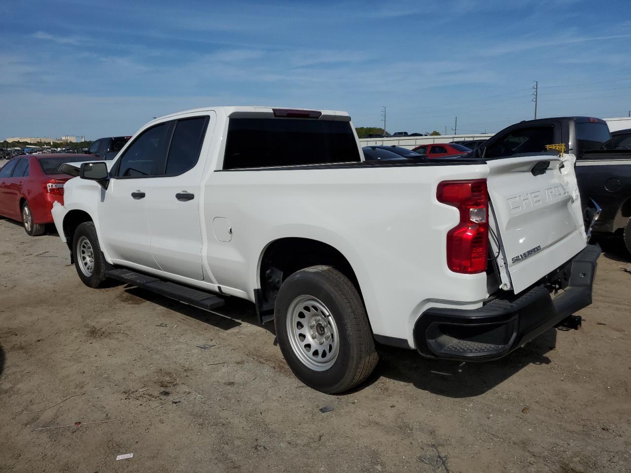 2021 CHEVROLET SILVERADO - Фото 2