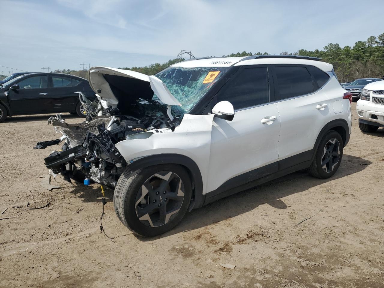 2024 KIA SELTOS EX