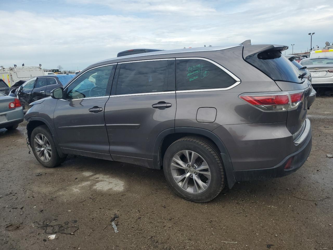 2015 TOYOTA HIGHLANDER - Фото 2