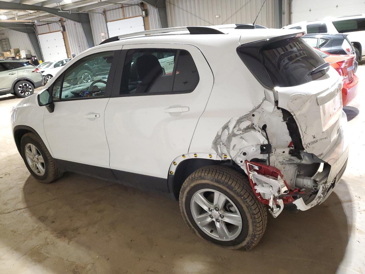 2021 CHEVROLET TRAX 1LT - Фото 2
