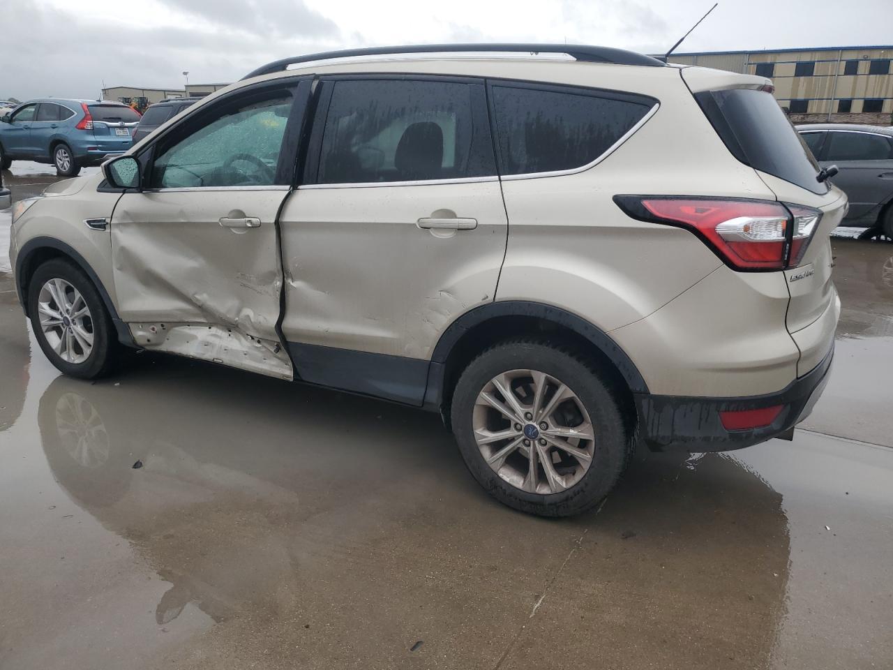 2017 FORD ESCAPE SE - Image 2