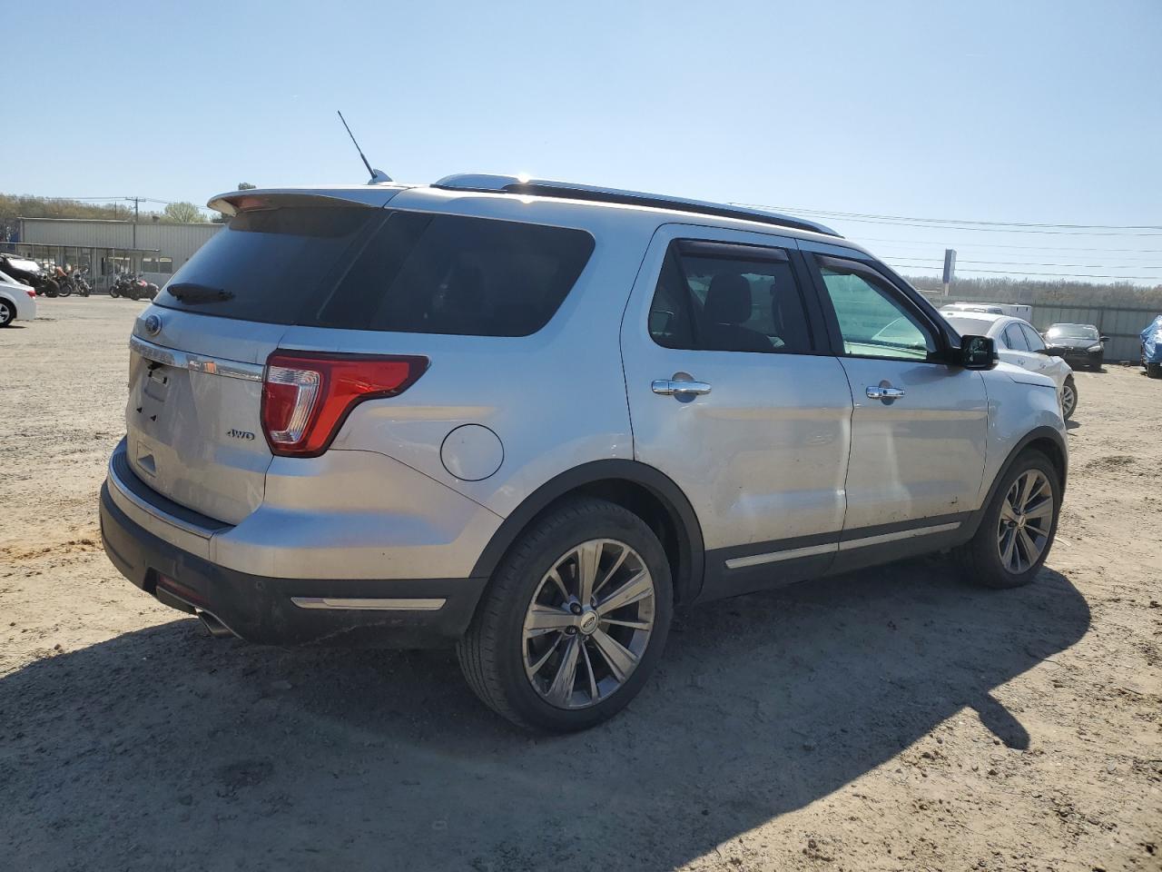 2018 FORD EXPLORER L - Image 3