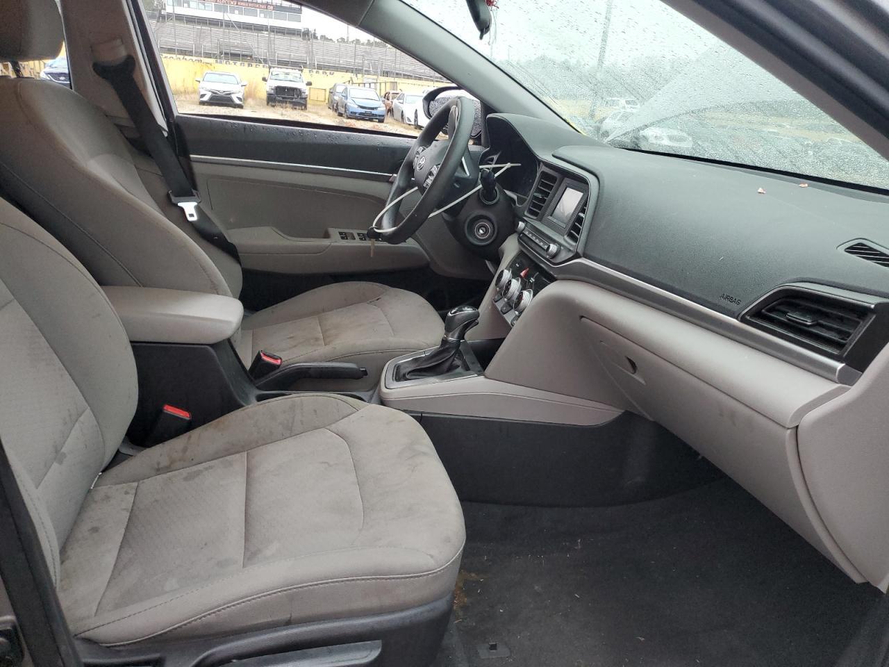 2019 HYUNDAI ELANTRA SE - Фото 7