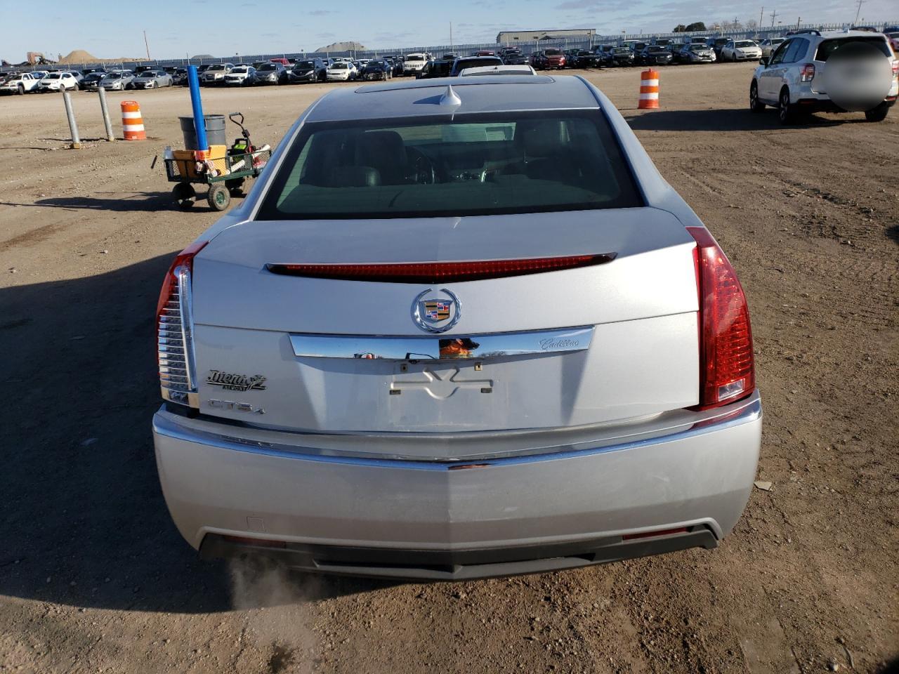 2011 CADILLAC CTS LUXURY - Image 6