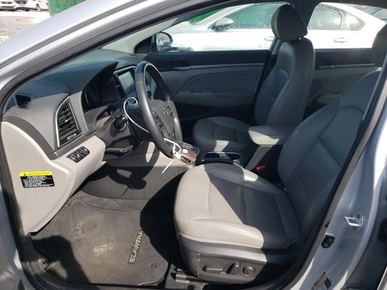 2017 HYUNDAI ELANTRA SE - Фото 7