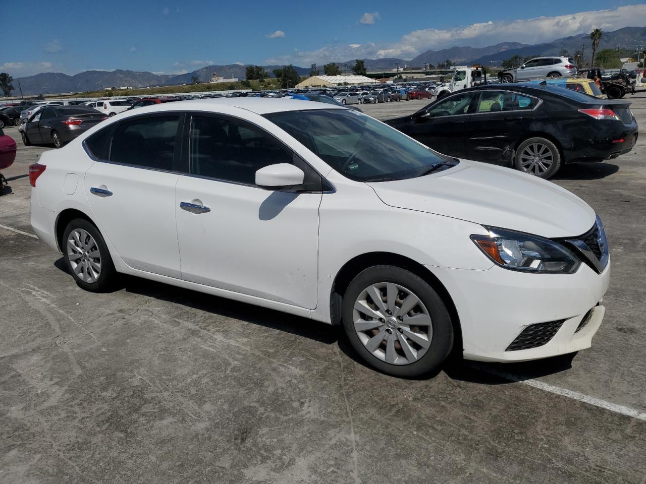2017 NISSAN SENTRA S - Фото 4