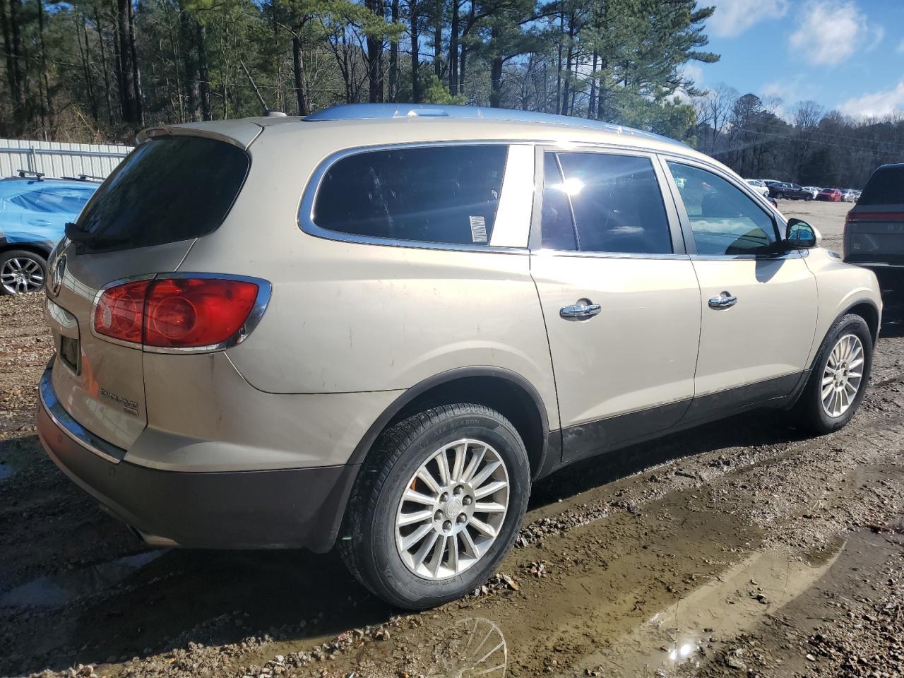 2011 BUICK ENCLAVE CX - Image 3