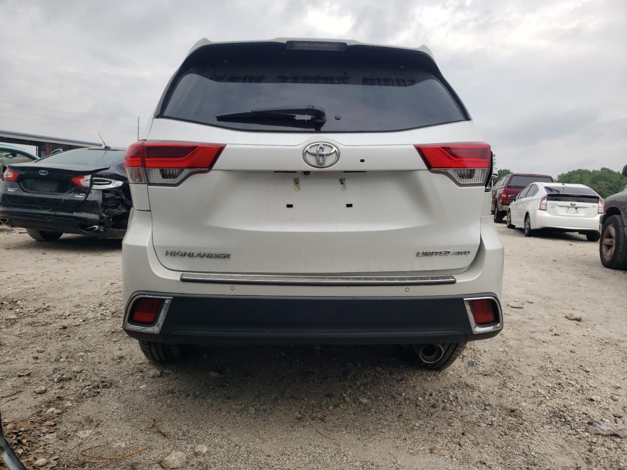 2018 TOYOTA HIGHLANDER - Фото 6