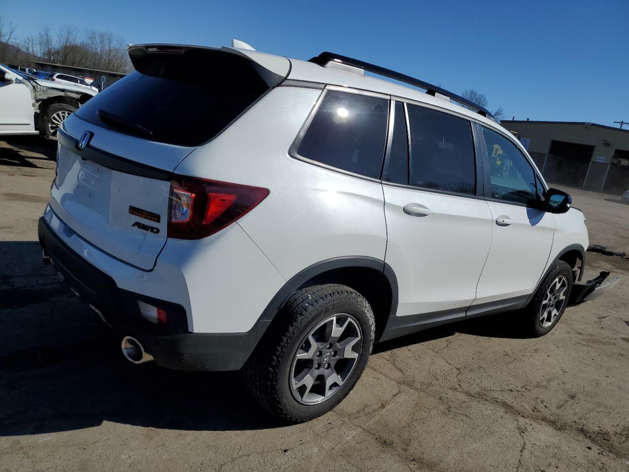 2023 HONDA PASSPORT T - Image 3