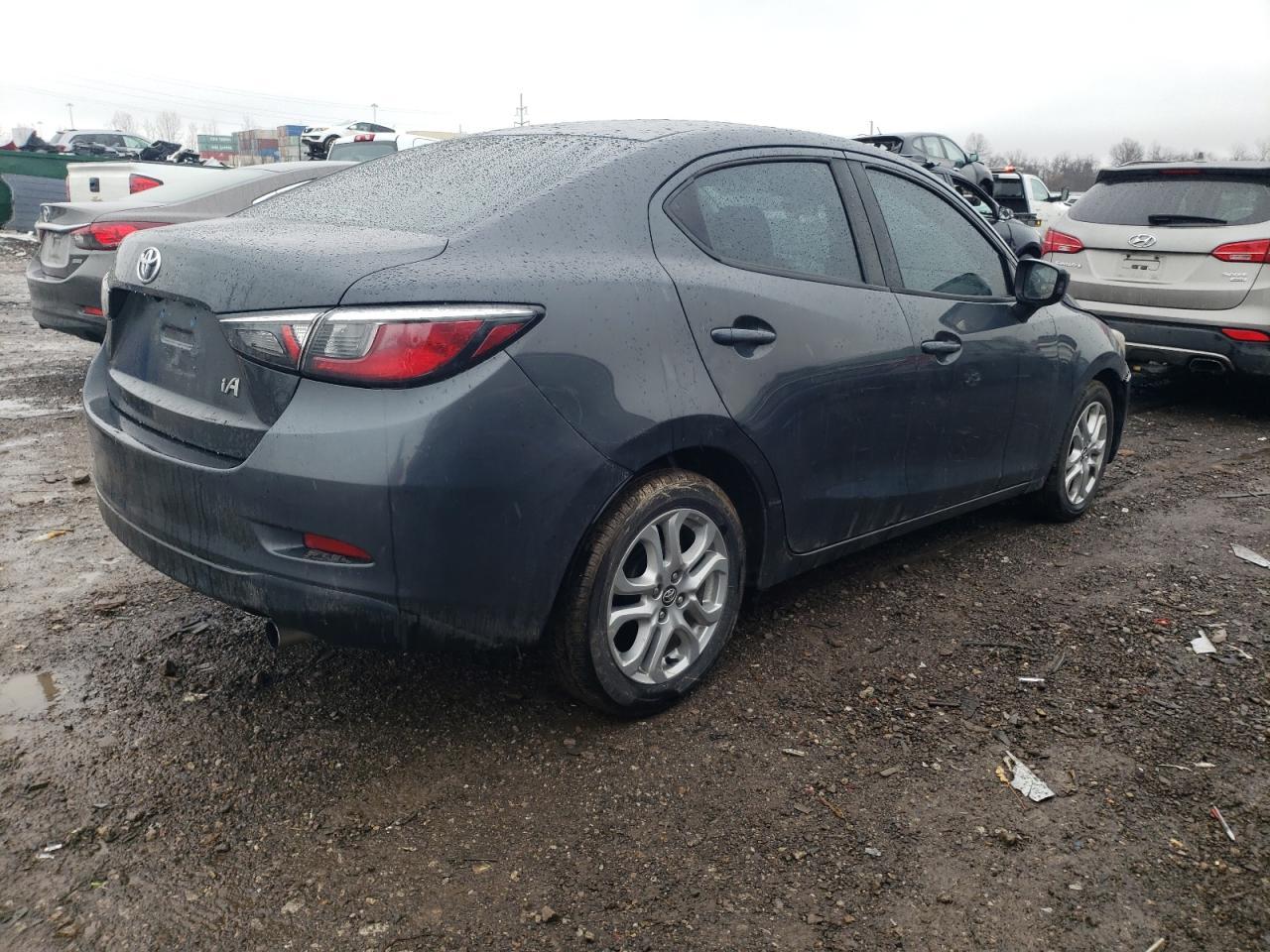2017 TOYOTA YARIS IA - Image 3