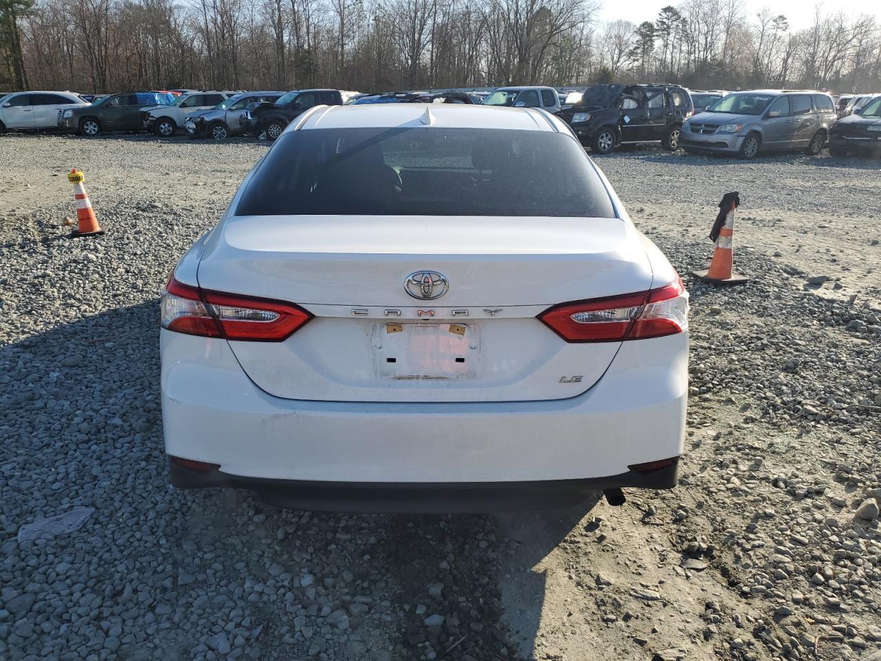 2020 TOYOTA CAMRY LE - Фото 6