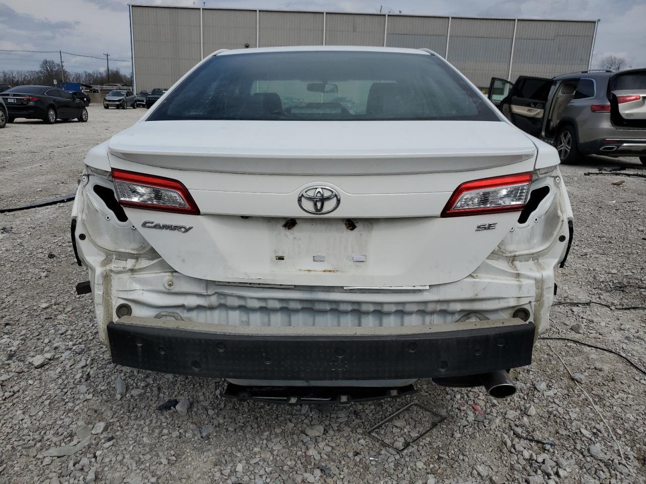2014 TOYOTA CAMRY L - Image 6