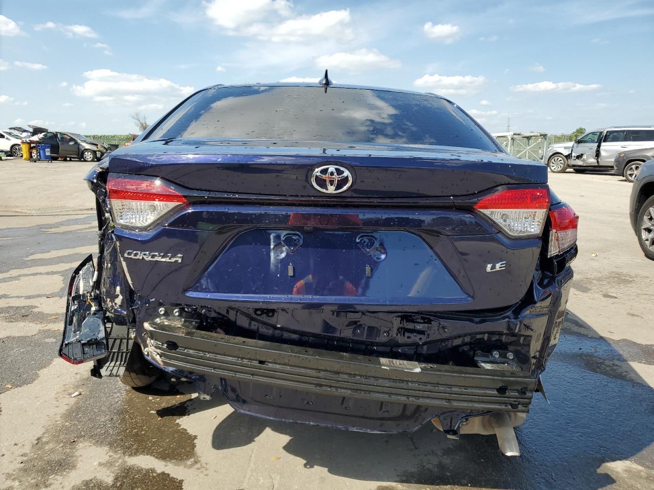 2022 TOYOTA COROLLA LE - Фото 6
