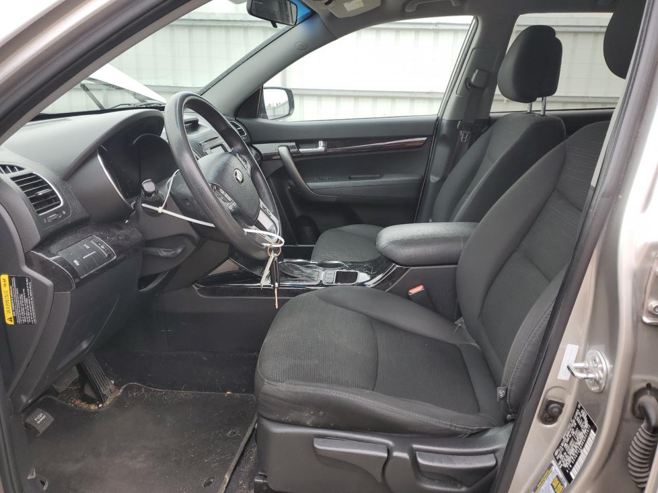 2014 KIA SORENTO LX - Image 7