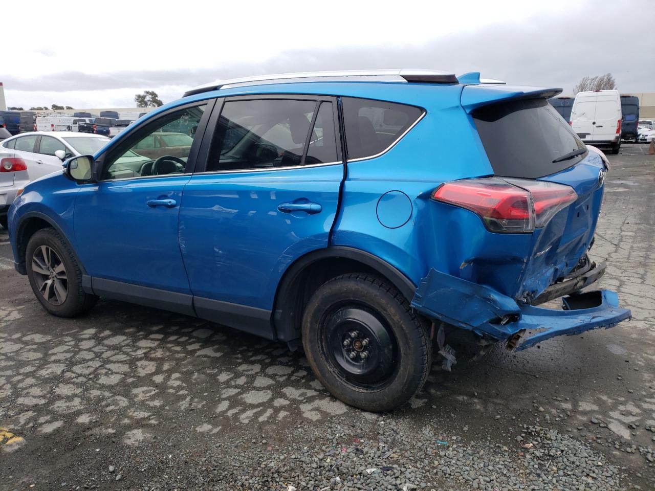 2016 TOYOTA RAV4 XLE - Image 2