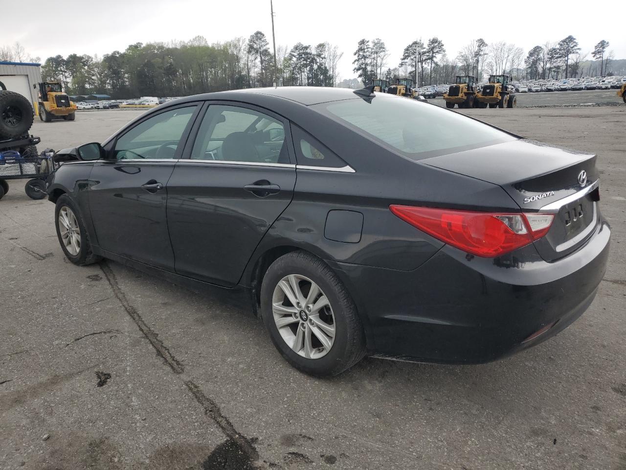 2013 HYUNDAI SONATA GLS - Image 2