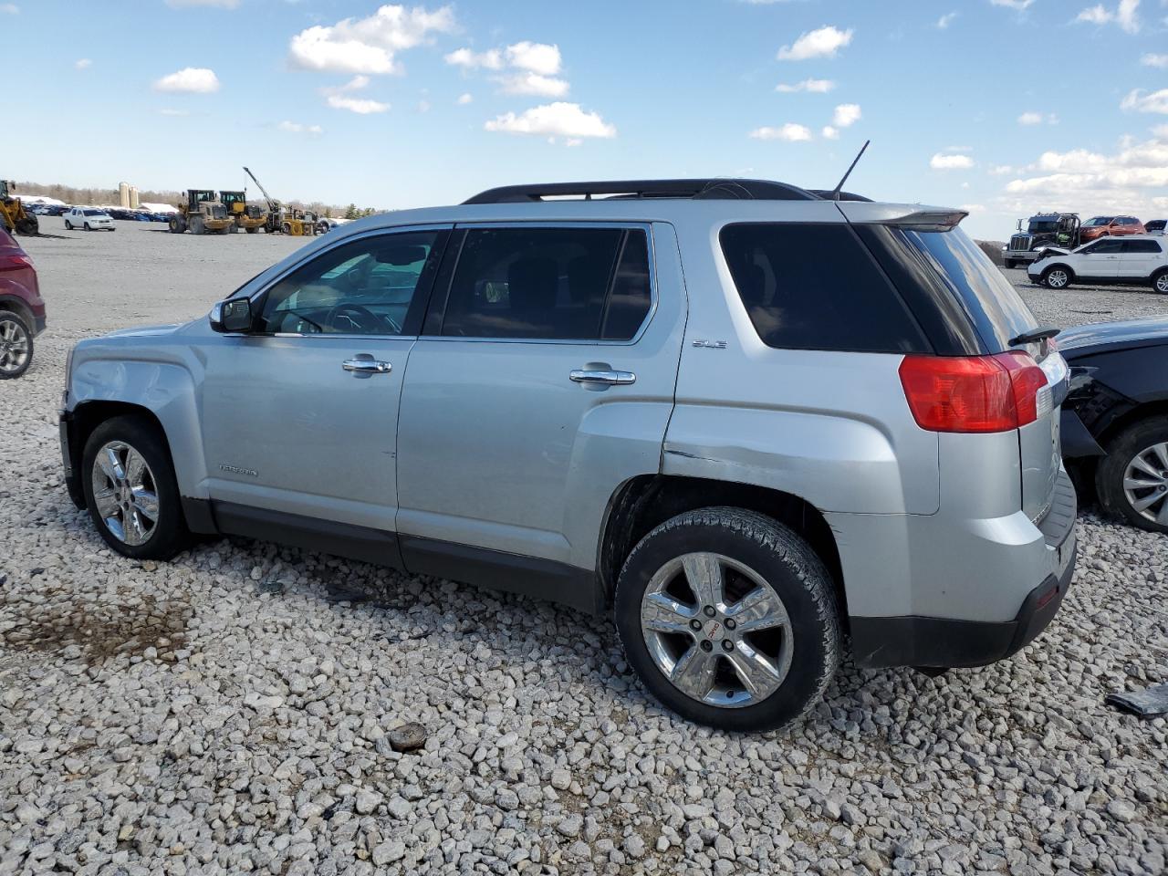 2014 GMC TERRAIN SL - Фото 2