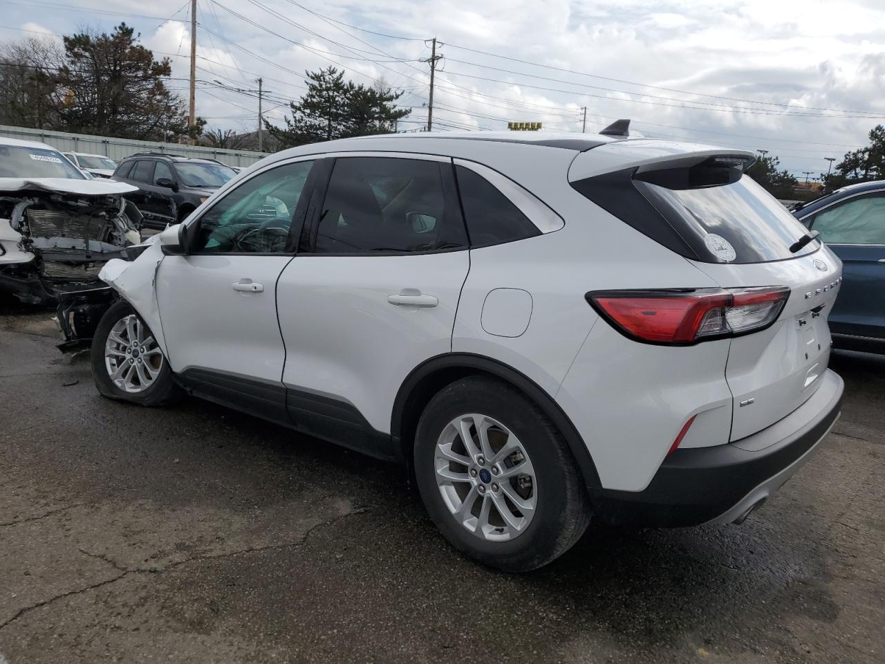 2020 FORD ESCAPE SE - Image 2